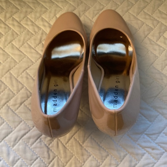 Nude pink and gold heels size 6 - Picture 4 of 11